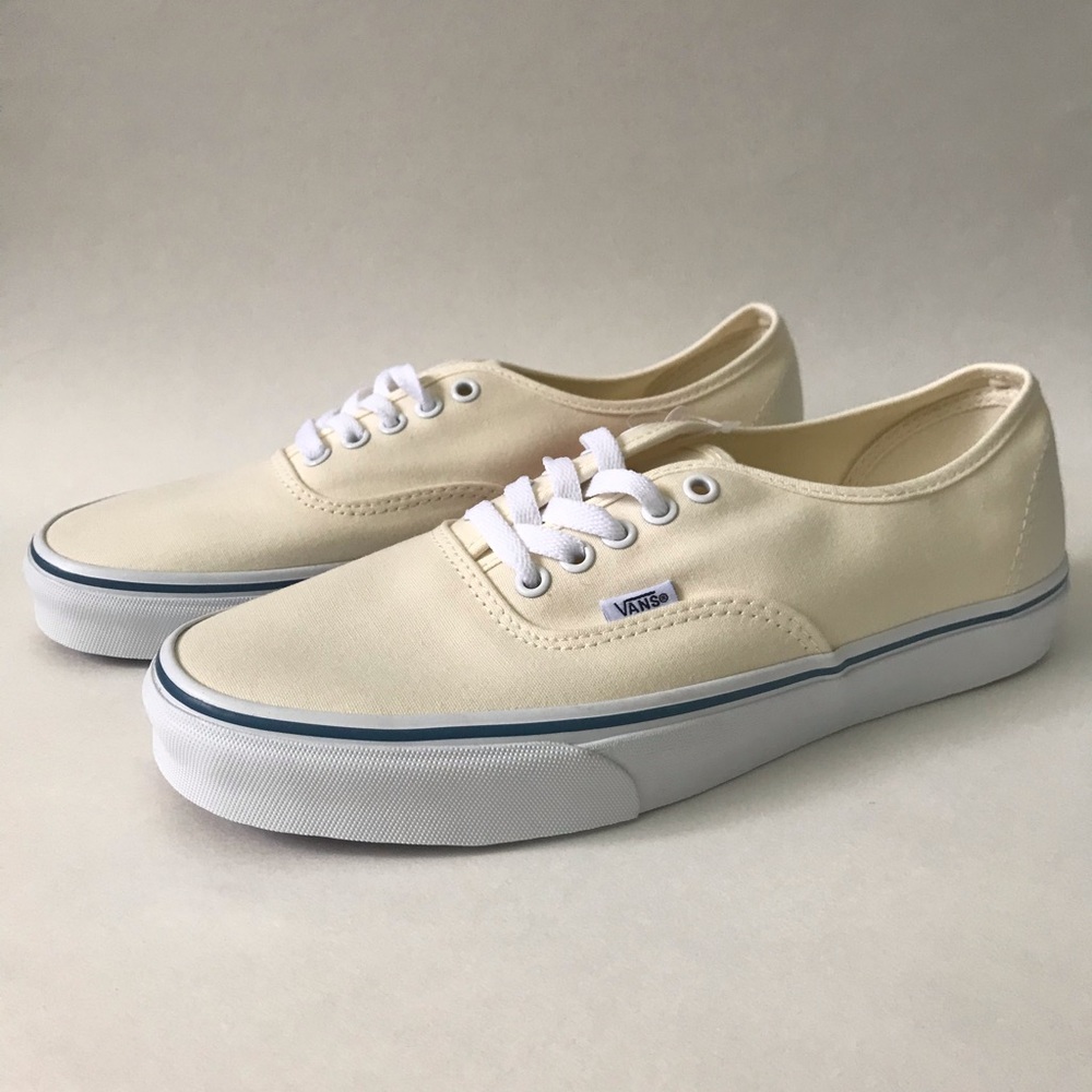 Vans Authentic 9.5 (( NEVER BEEN WORN ))
